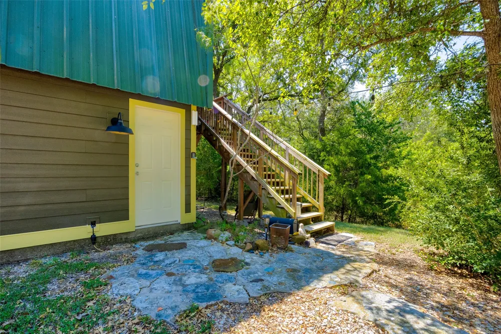 281 Earl Callahan Road Cedar Creek, TX 78612