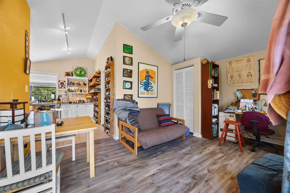 281 Earl Callahan Road Cedar Creek, TX 78612