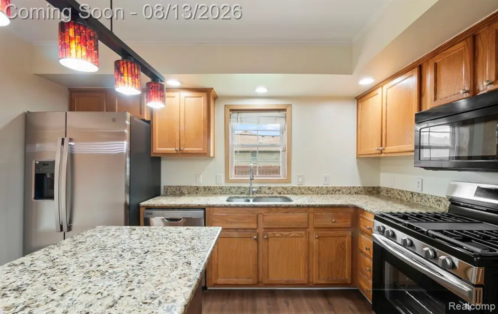 2018 John R Road Troy City, MI 48083