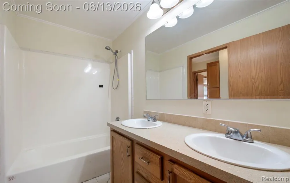 2018 John R Road Troy City, MI 48083