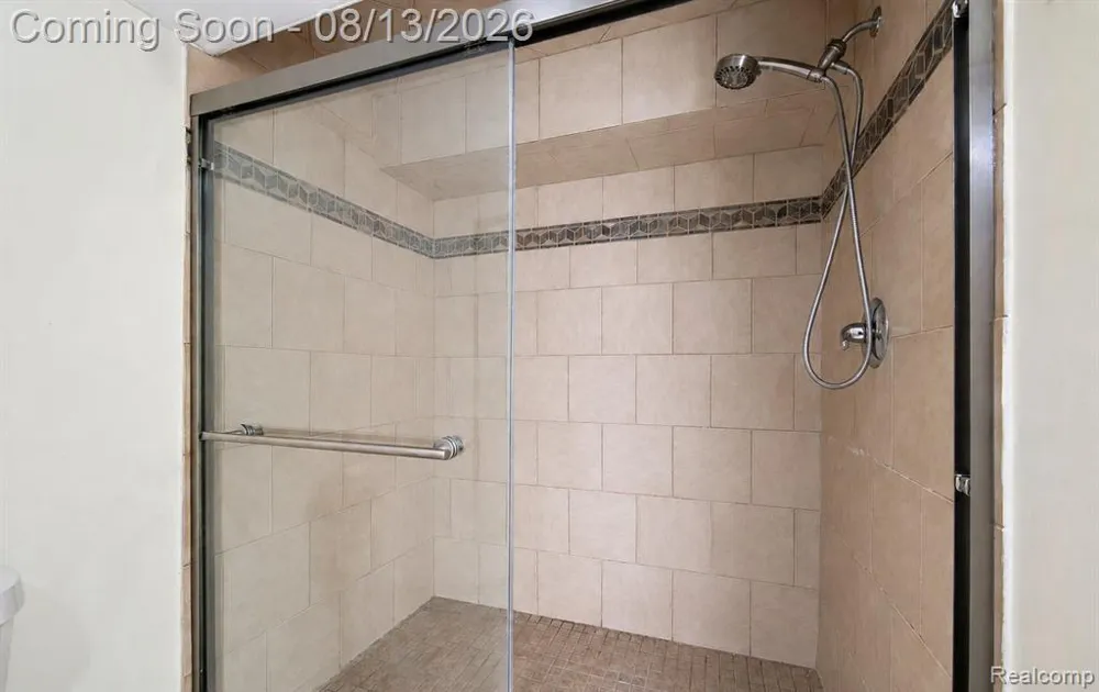 2018 John R Road Troy City, MI 48083