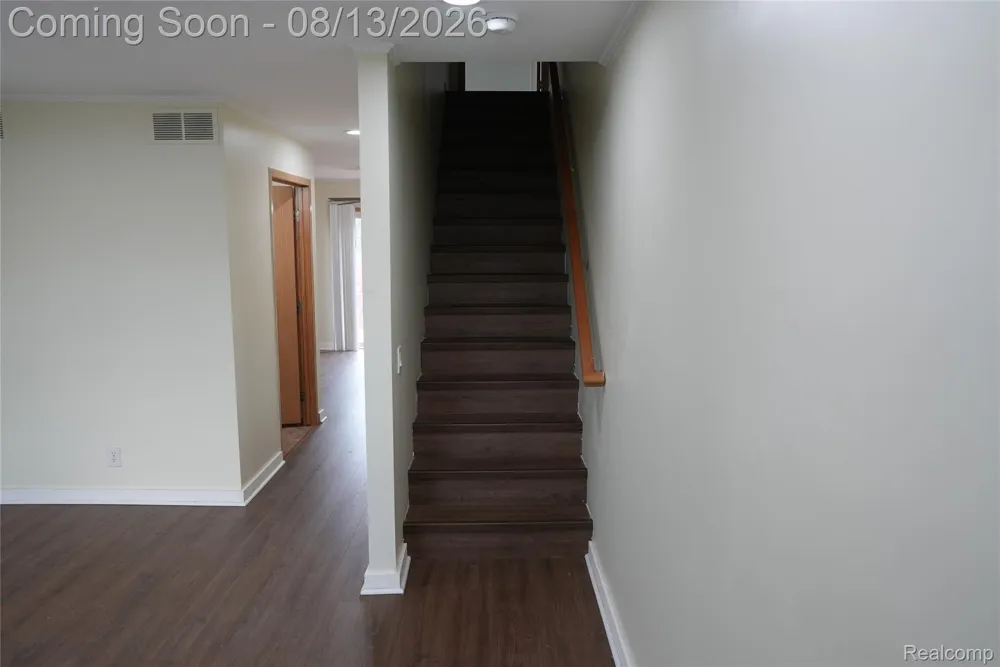 2018 John R Road Troy City, MI 48083