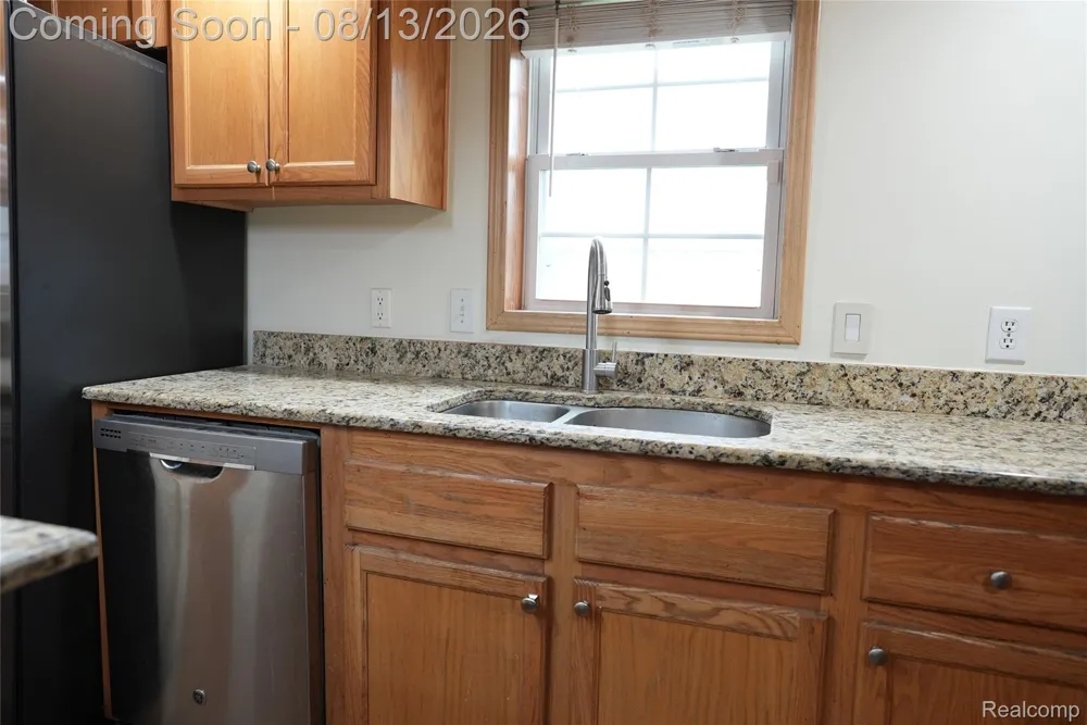 2018 John R Road Troy City, MI 48083