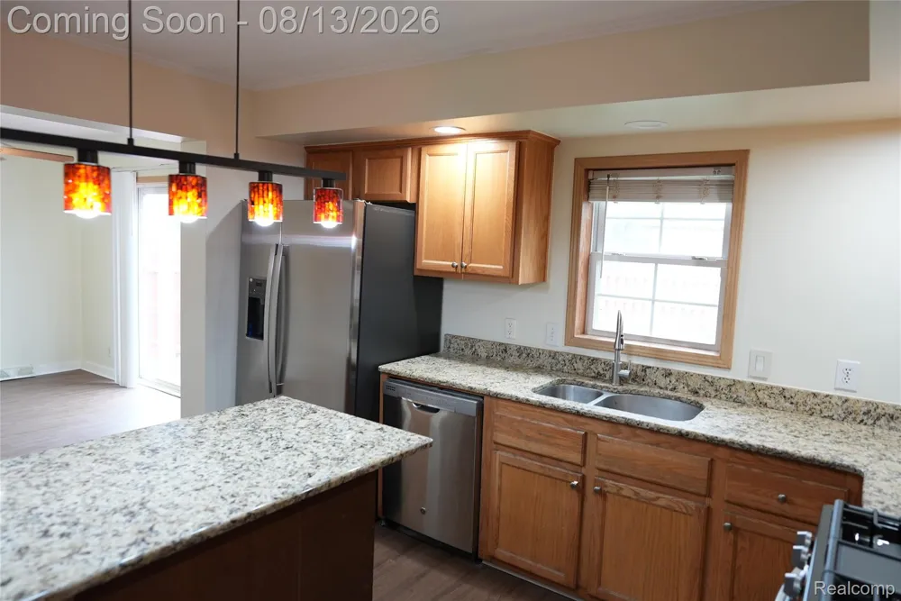 2018 John R Road Troy City, MI 48083