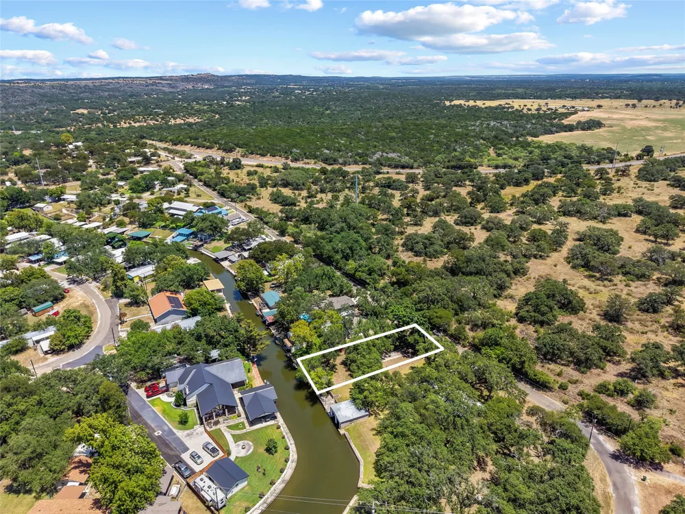 410 CR 136B Kingsland, TX 78639
