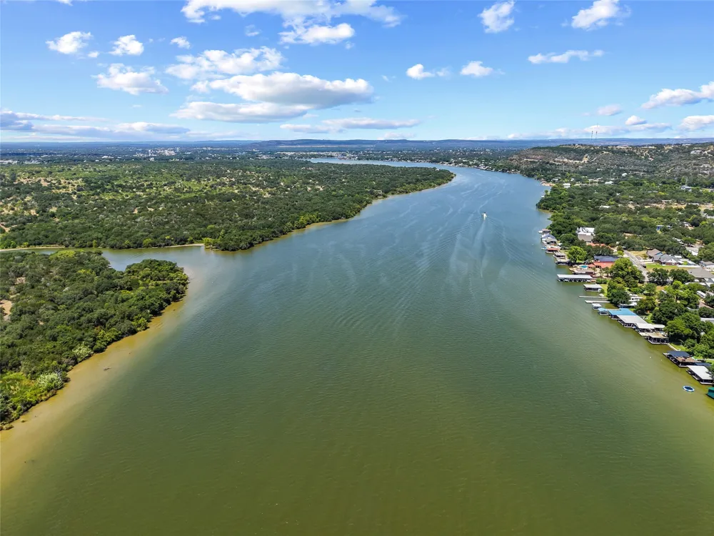410 CR 136B Kingsland, TX 78639