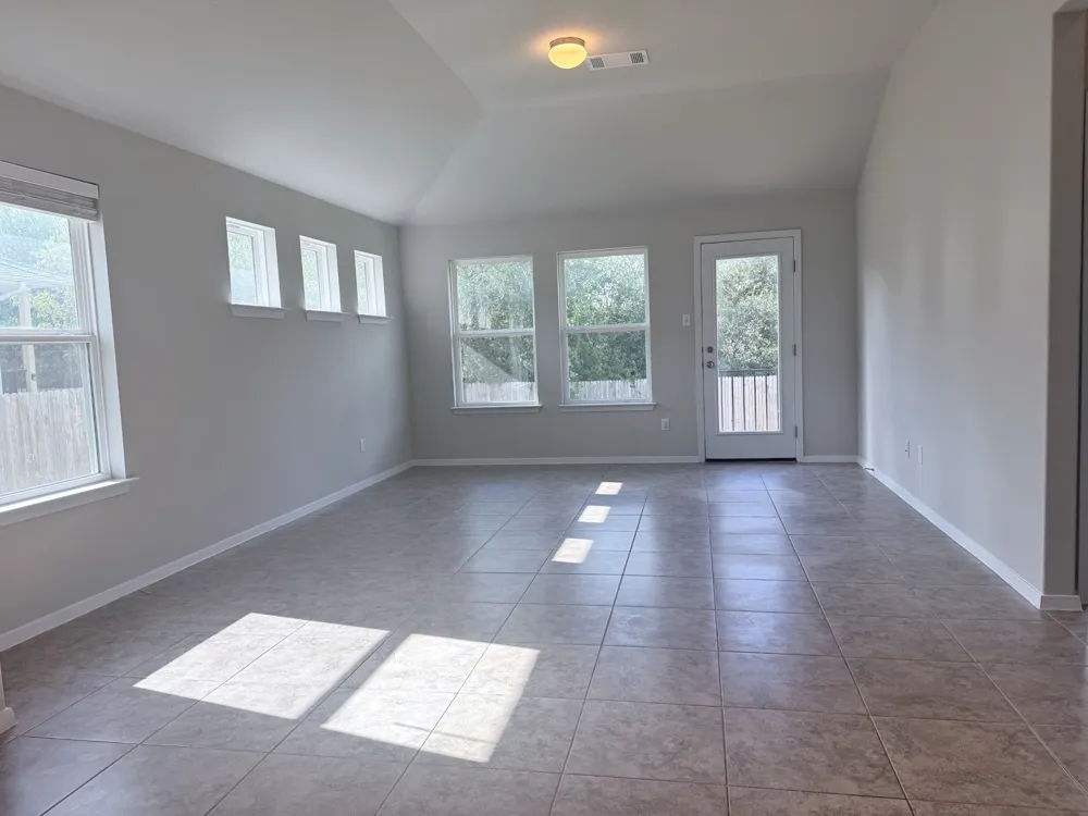123 Saranac Drive Elgin, TX 78621
