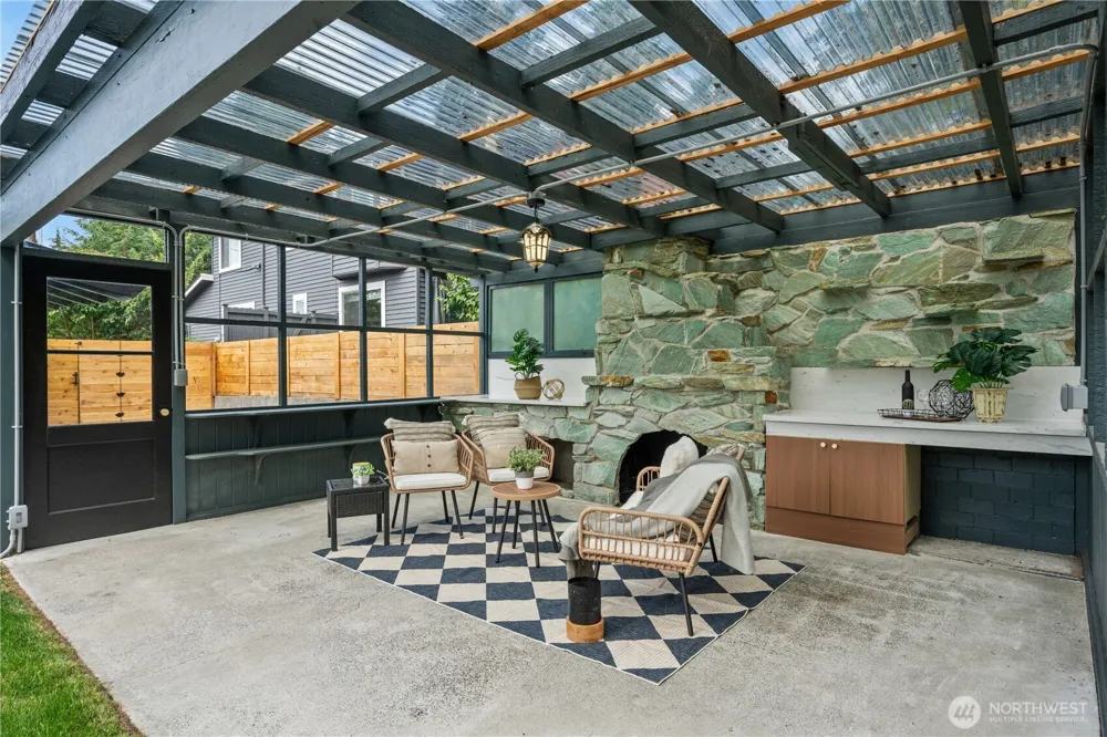 9616 242nd Place SW Edmonds, WA 98020