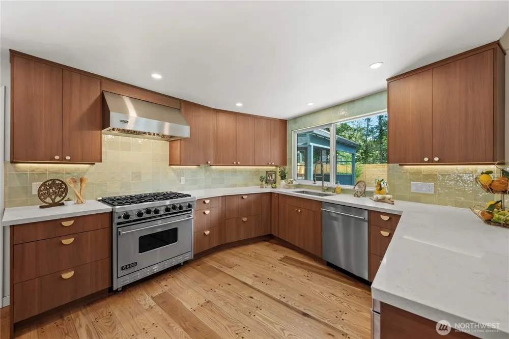 9616 242nd Place SW Edmonds, WA 98020