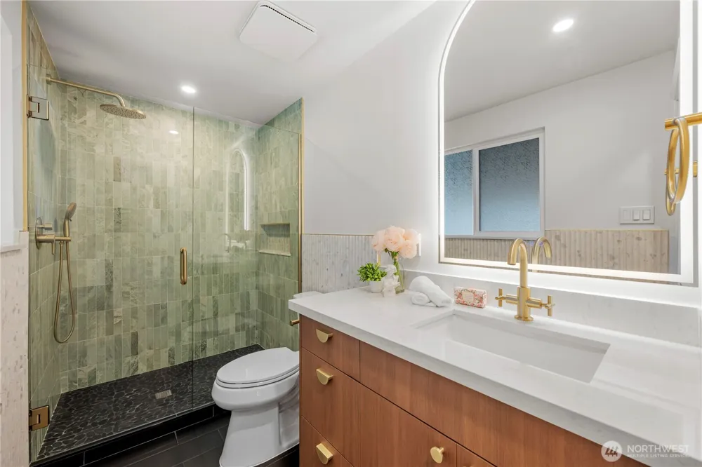 9616 242nd Place SW Edmonds, WA 98020