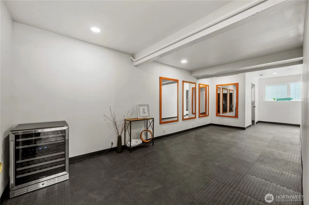 9616 242nd Place SW Edmonds, WA 98020