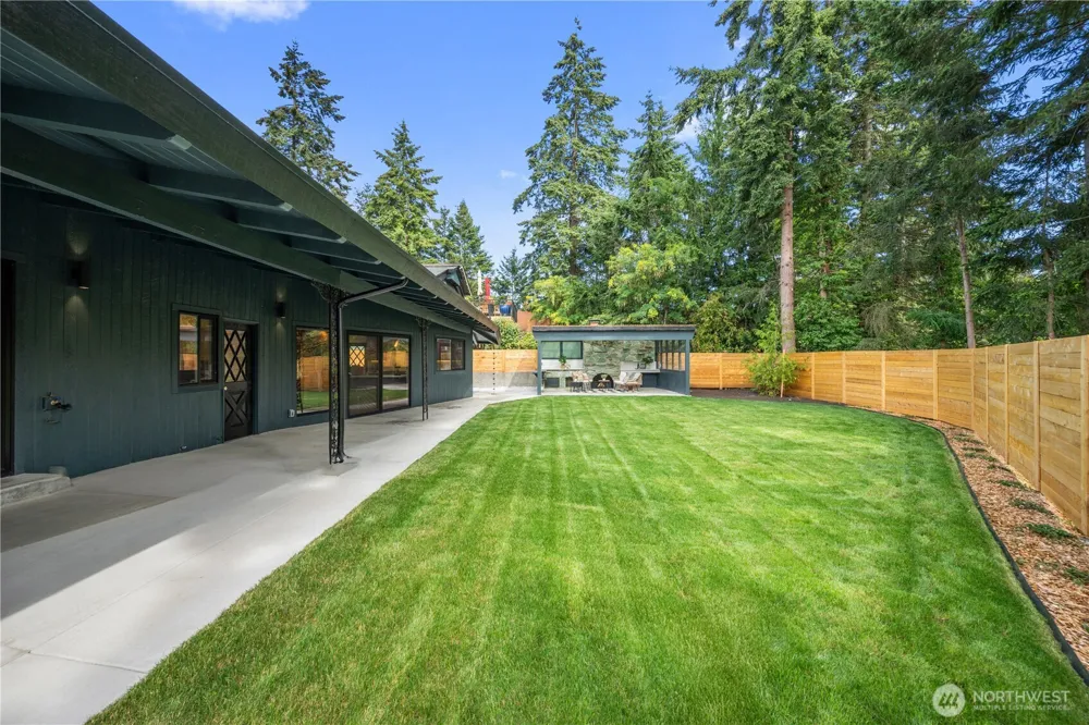 9616 242nd Place SW Edmonds, WA 98020