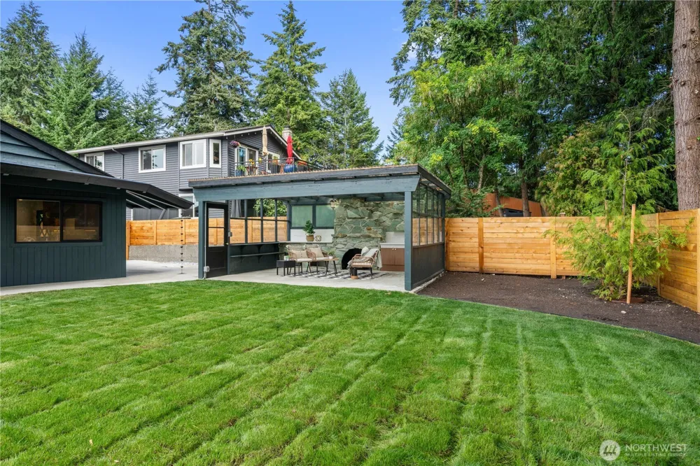 9616 242nd Place SW Edmonds, WA 98020