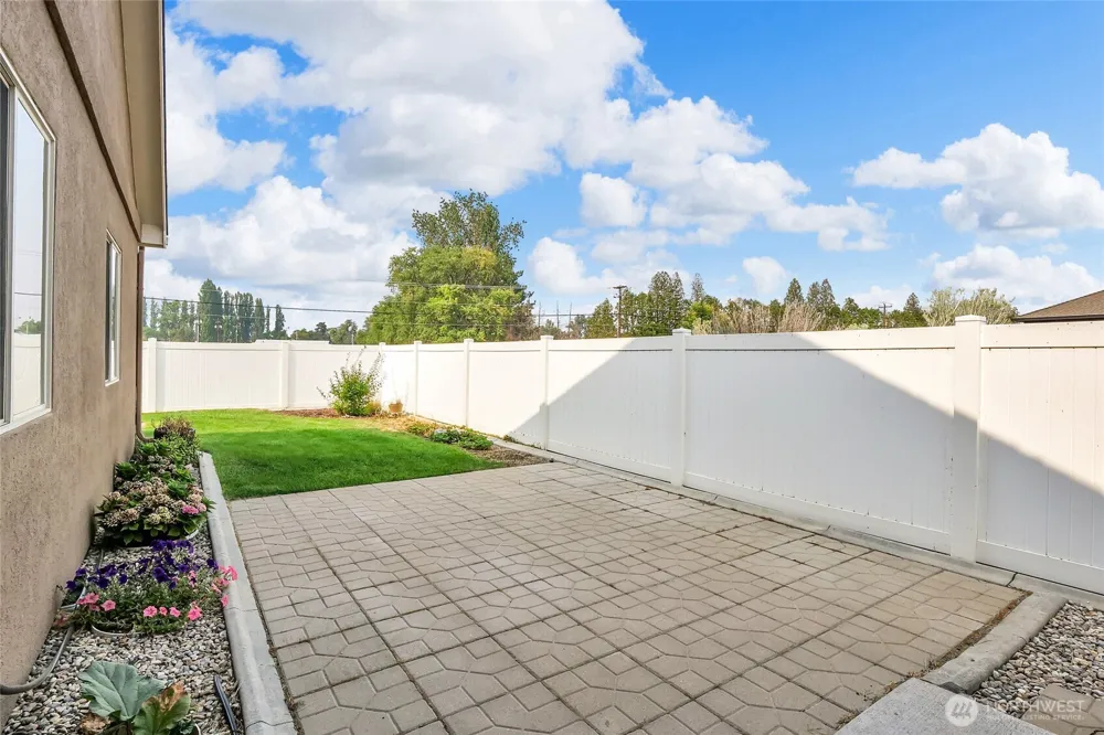 3440 W Blue Heron Lane Moses Lake, WA 98837