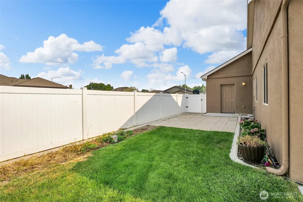 3440 W Blue Heron Lane Moses Lake, WA 98837