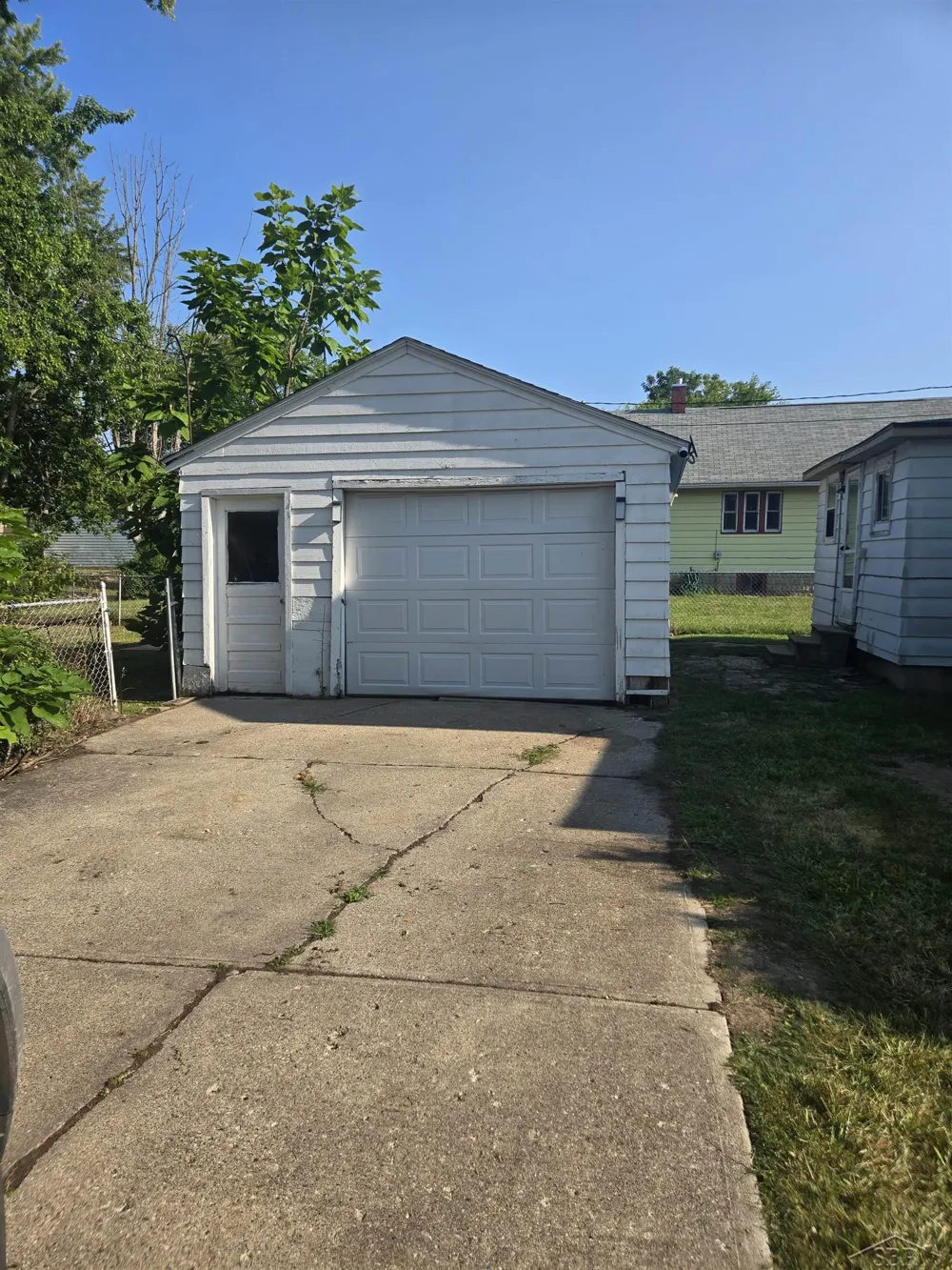 519 Bradley Street Saginaw City, MI 48601