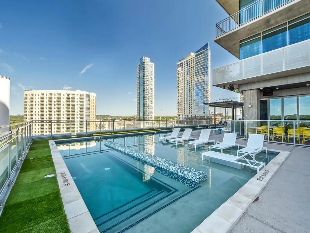 222 West Avenue #1307 Austin, TX 78701