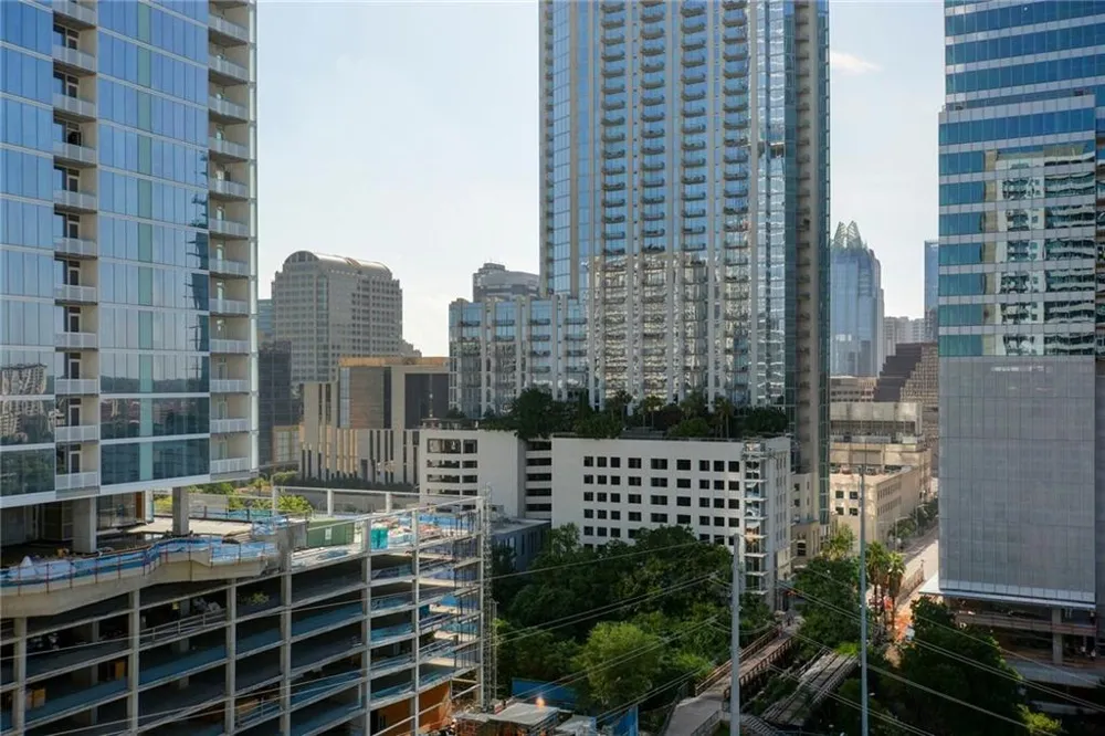 222 West Avenue #1307 Austin, TX 78701