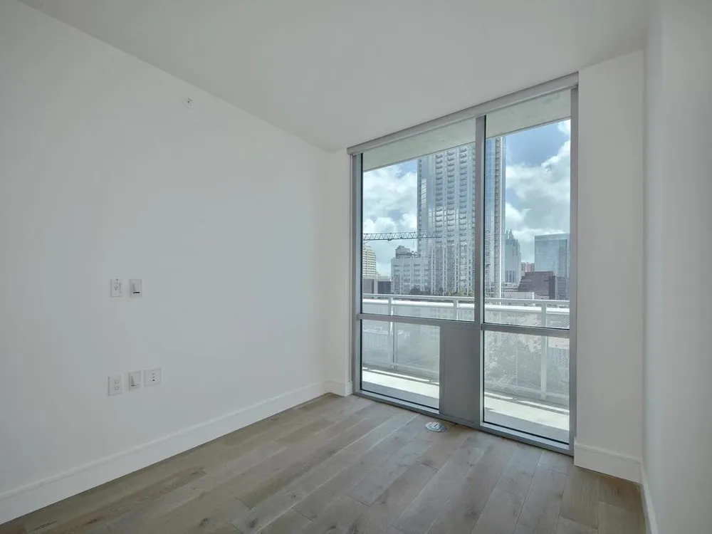 222 West Avenue #1307 Austin, TX 78701
