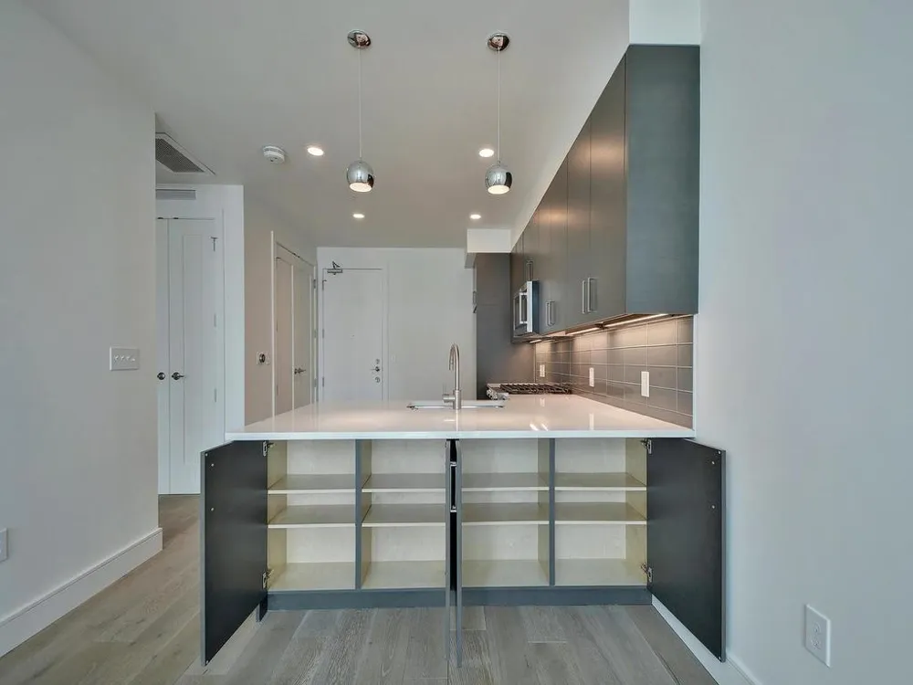 222 West Avenue #1307 Austin, TX 78701