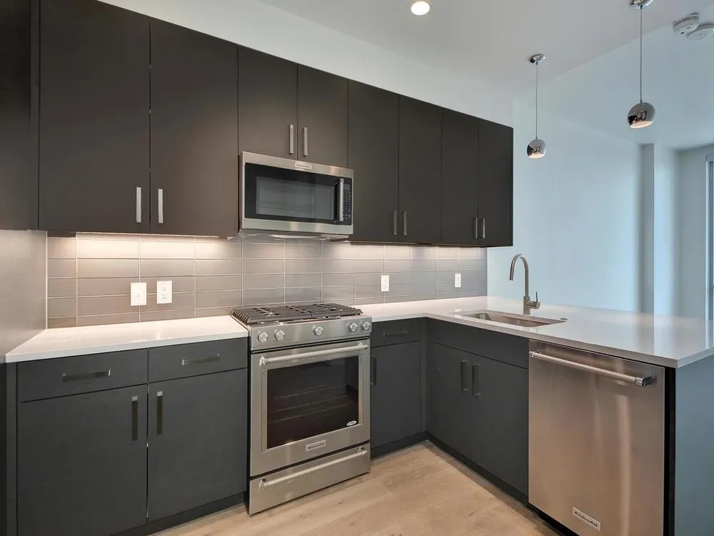 222 West Avenue #1307 Austin, TX 78701