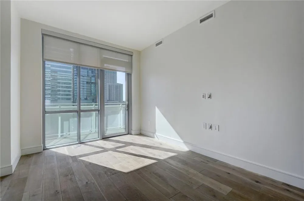 222 West Avenue #1307 Austin, TX 78701