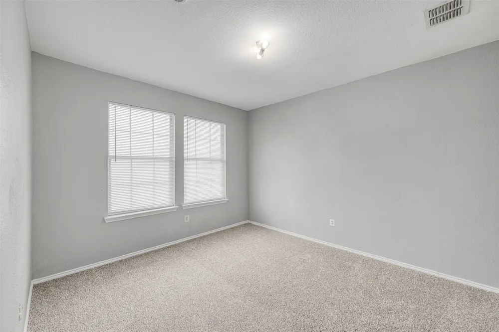 1092 Winding Creek Cedar Hill, TX 75104