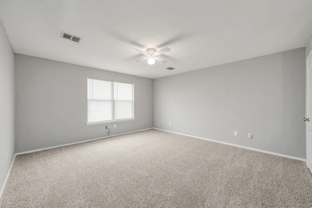 1092 Winding Creek Cedar Hill, TX 75104