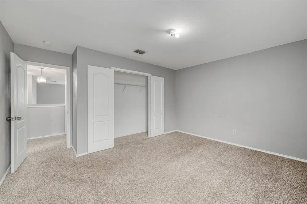 1092 Winding Creek Cedar Hill, TX 75104