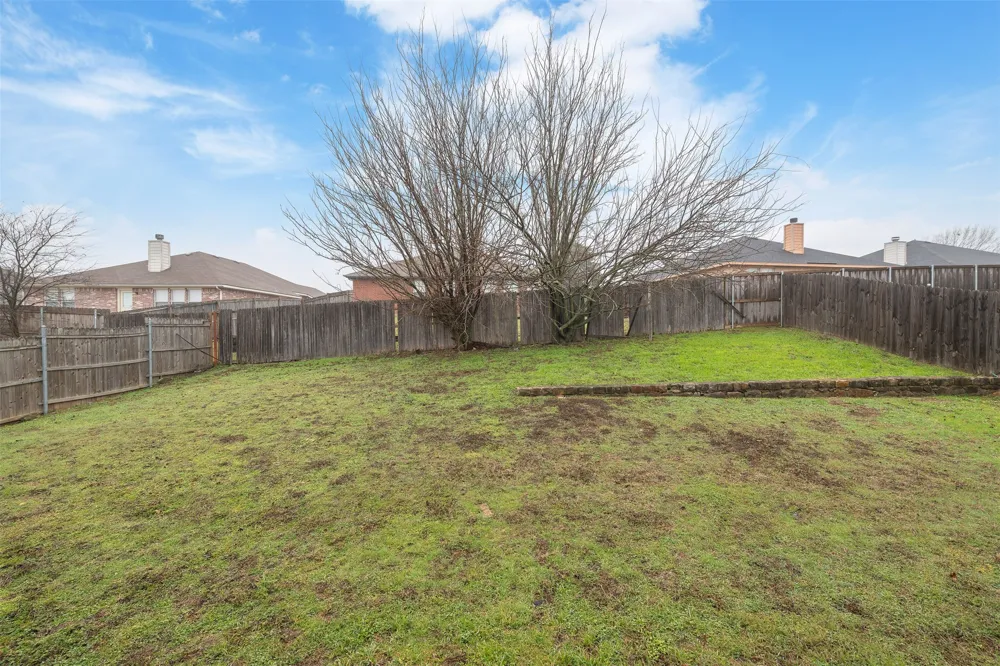 1092 Winding Creek Cedar Hill, TX 75104