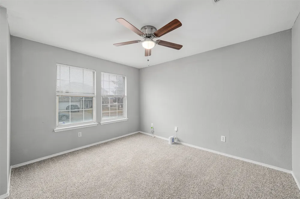 1092 Winding Creek Cedar Hill, TX 75104