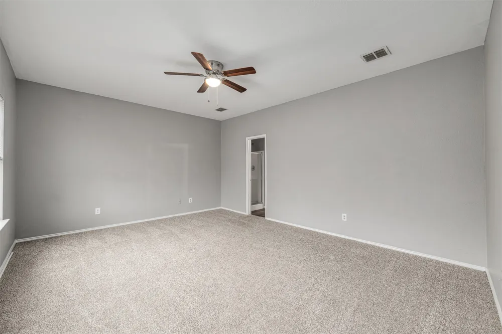 1092 Winding Creek Cedar Hill, TX 75104