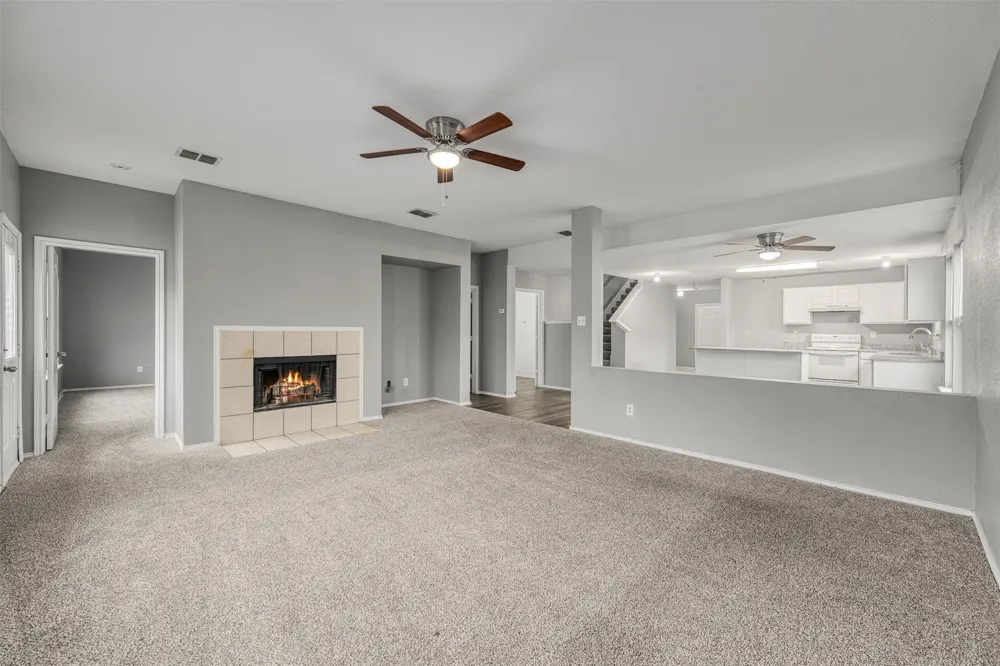 1092 Winding Creek Cedar Hill, TX 75104
