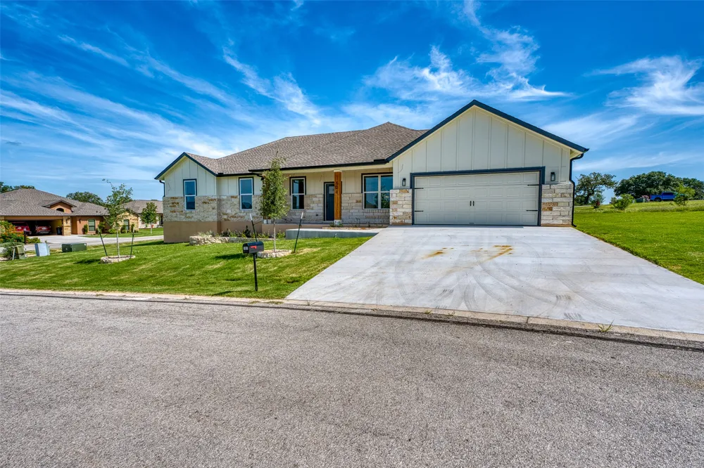 101 Olympia Hills Court Kingsland, TX 78639