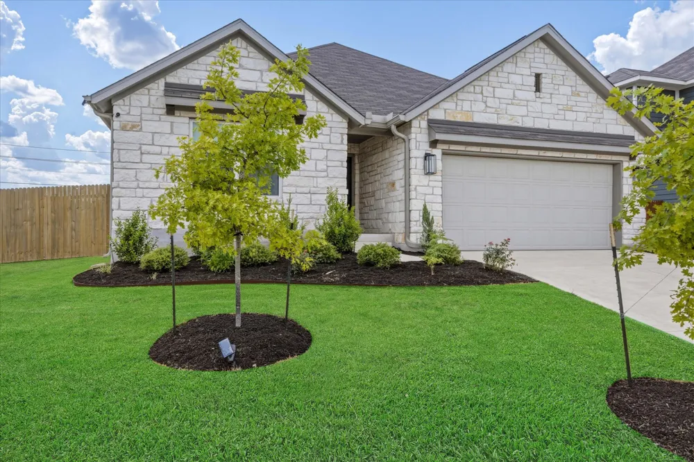 109 Bosco Road Hutto, TX 78634