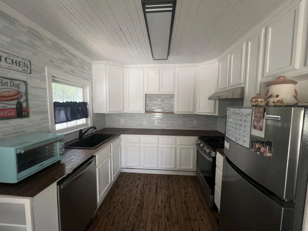 107 W 7th Street Elgin, TX 78621