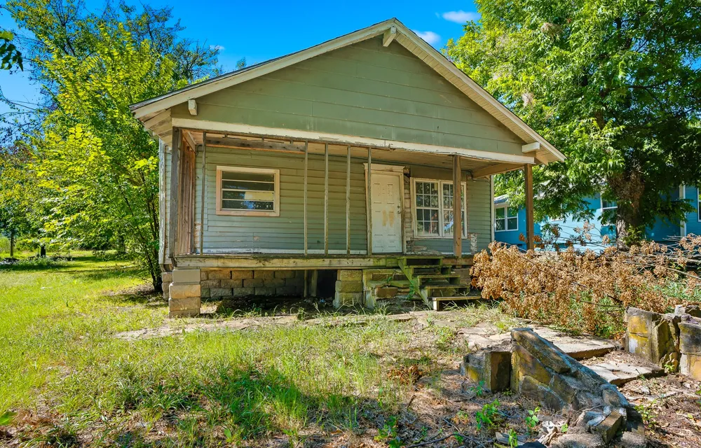 315 E 15th Ada, OK 74820