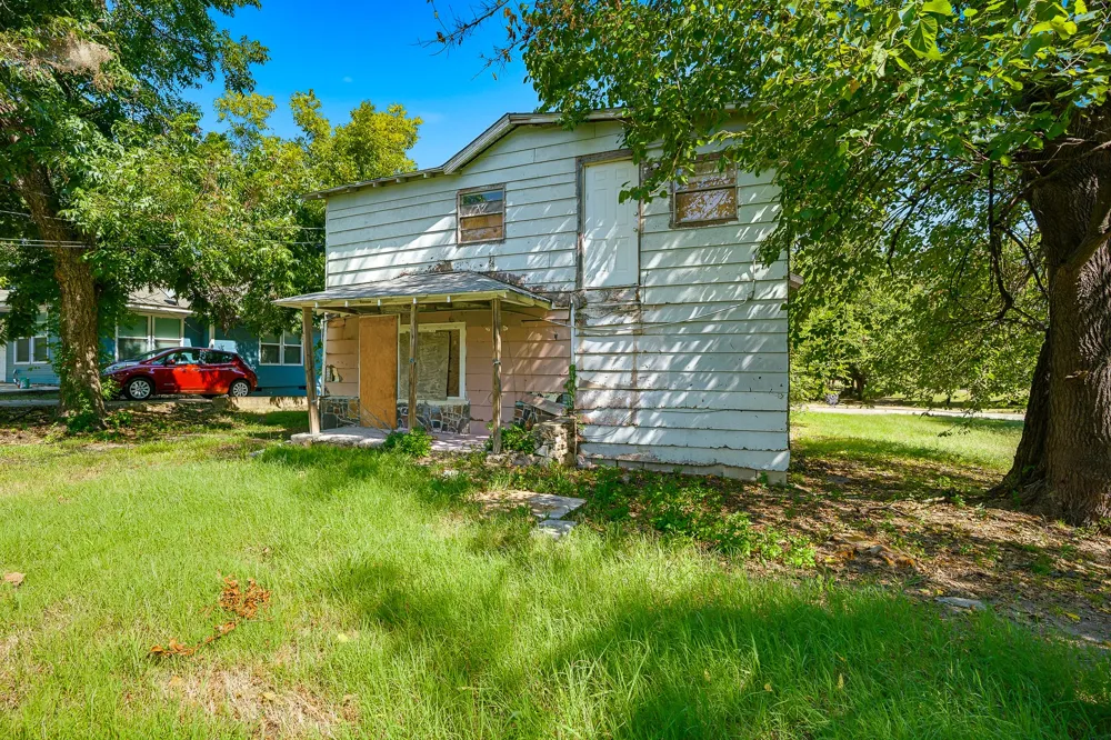 315 E 15th Ada, OK 74820