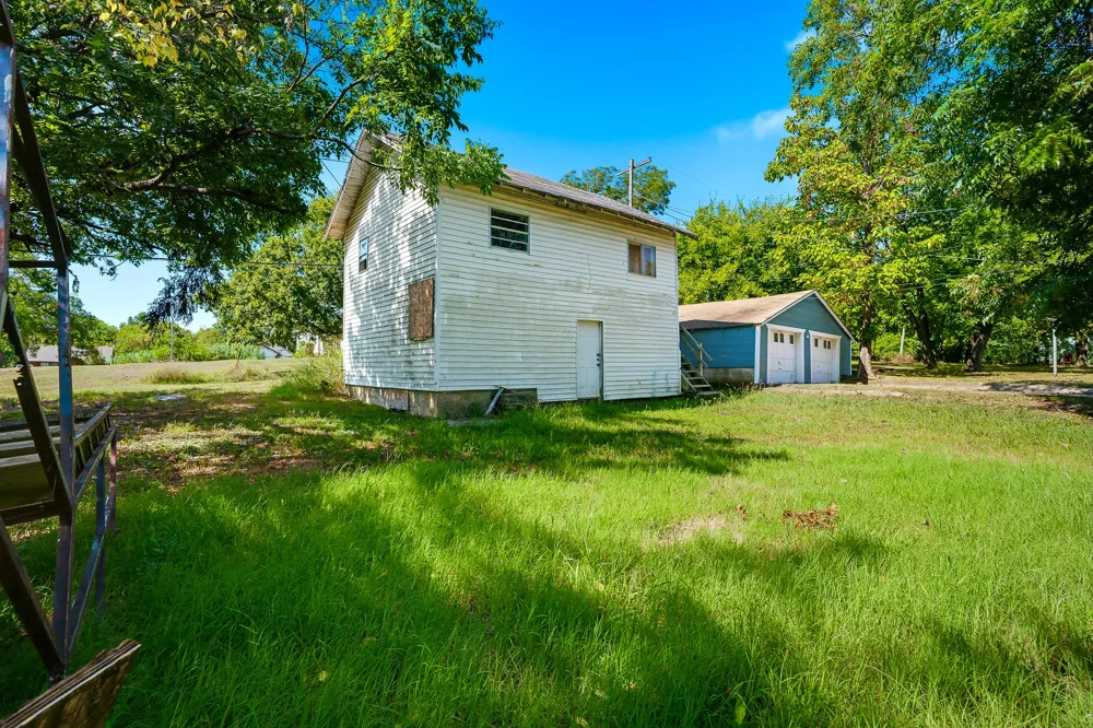 315 E 15th Ada, OK 74820