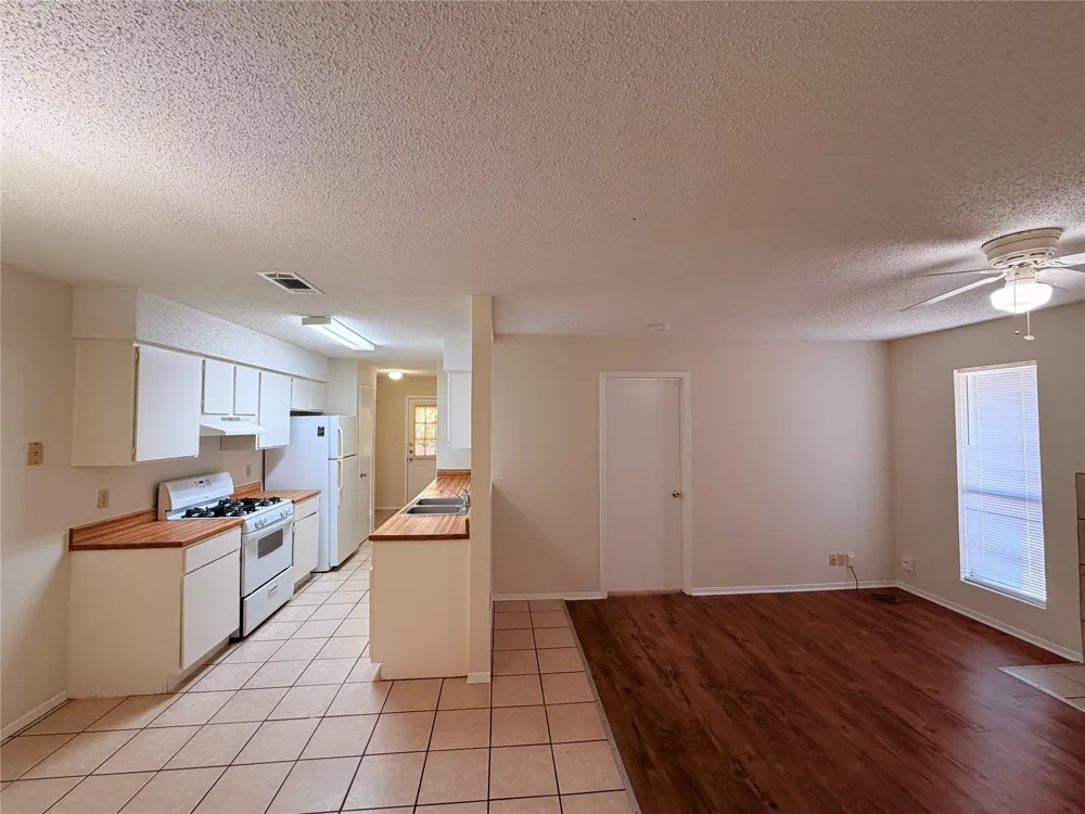 2301 Whitlow Cove Round Rock, TX 78681