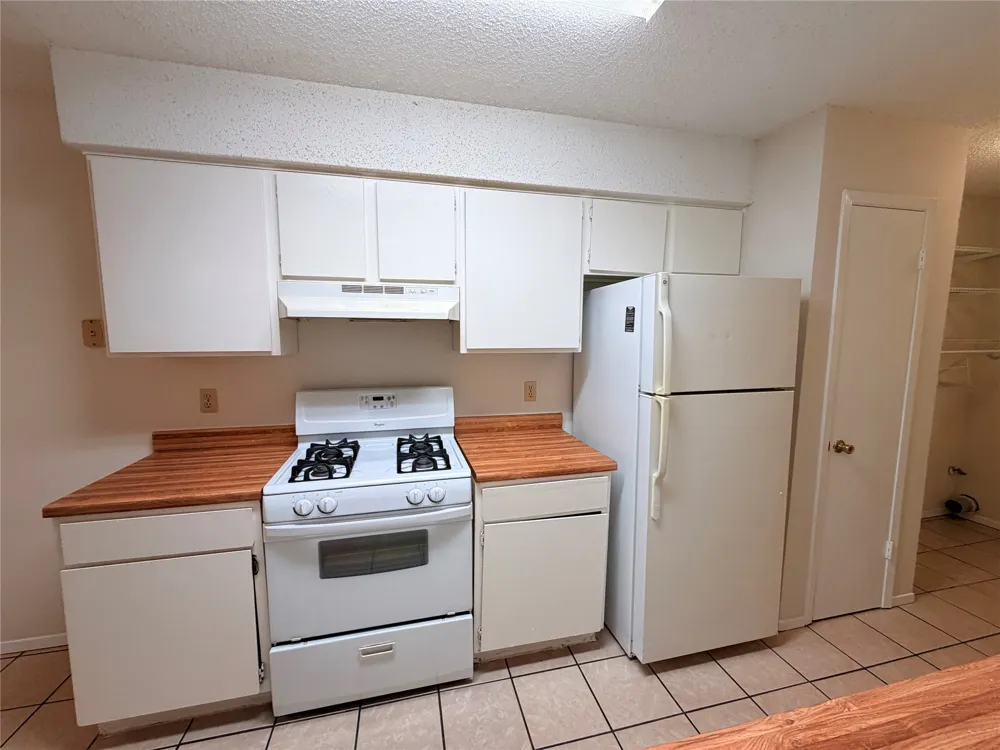 2301 Whitlow Cove Round Rock, TX 78681