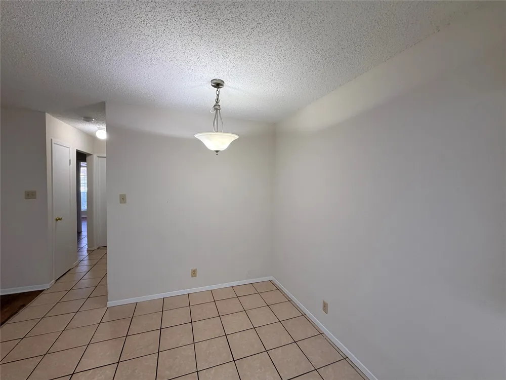 2301 Whitlow Cove Round Rock, TX 78681