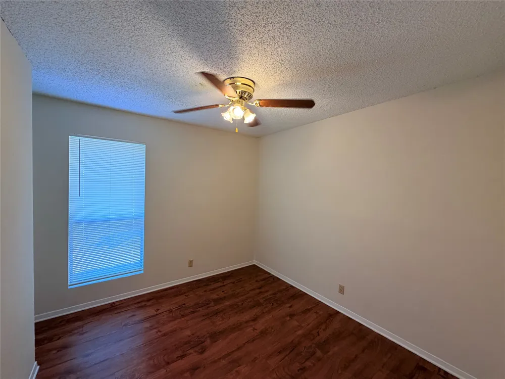 2301 Whitlow Cove Round Rock, TX 78681