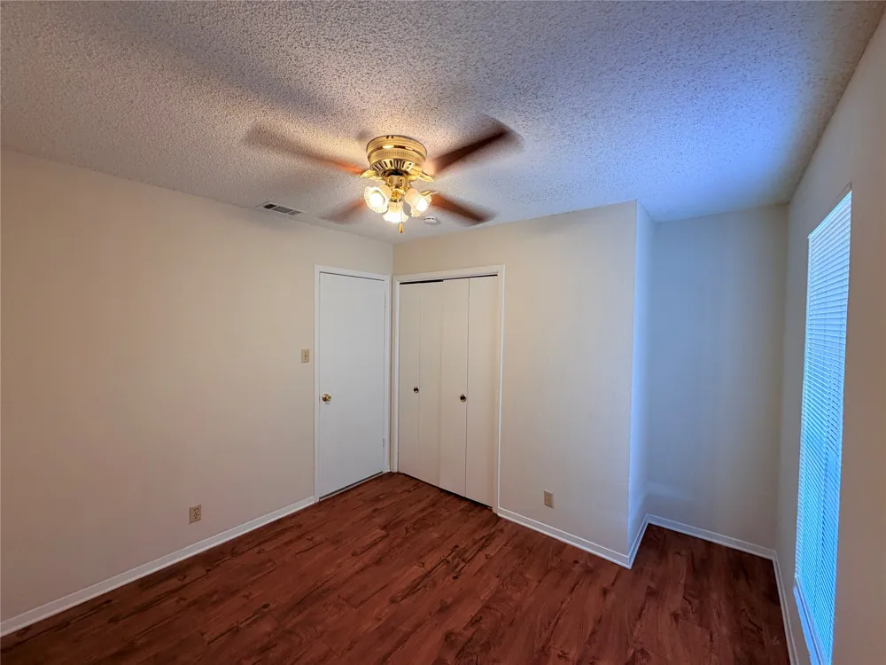 2301 Whitlow Cove Round Rock, TX 78681