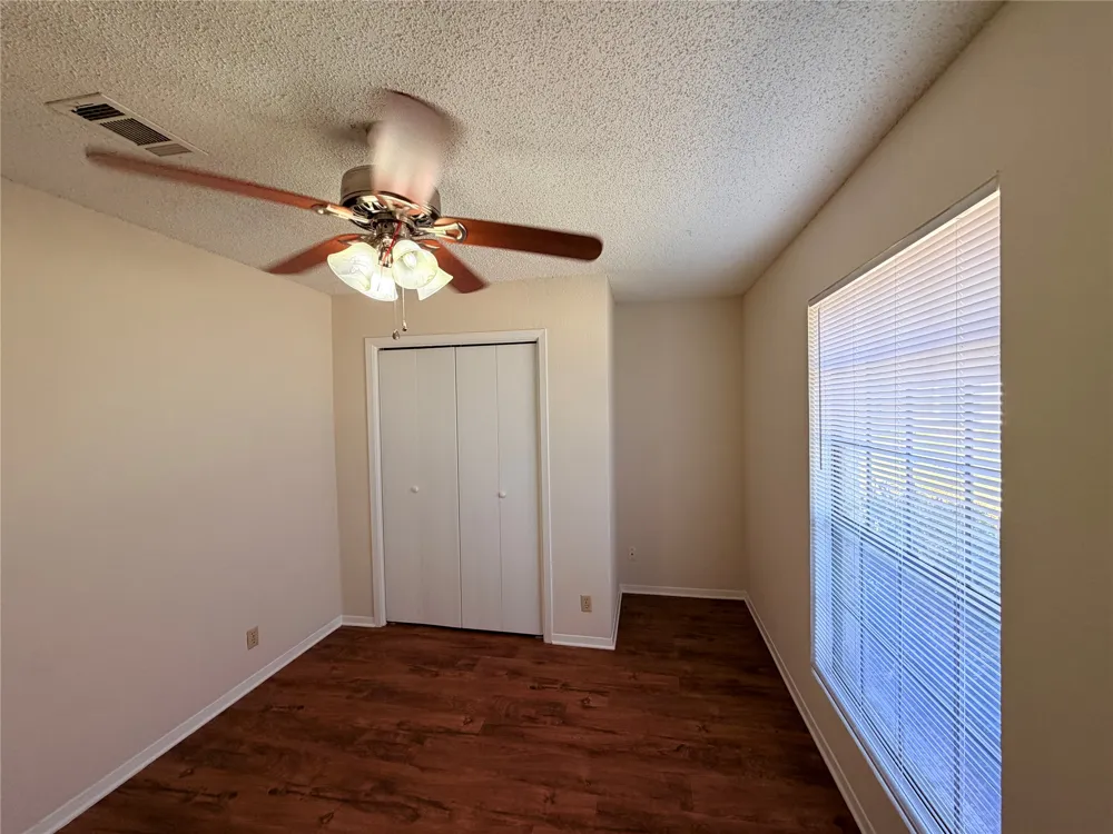2301 Whitlow Cove Round Rock, TX 78681