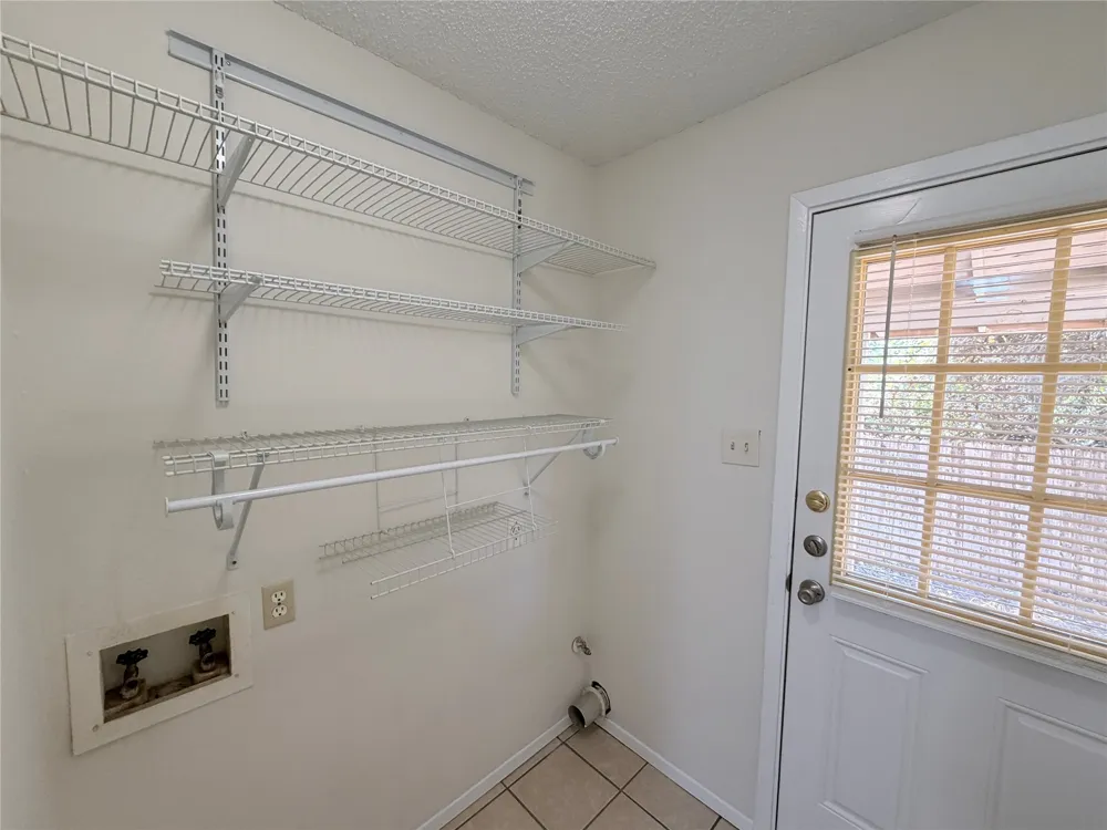 2301 Whitlow Cove Round Rock, TX 78681