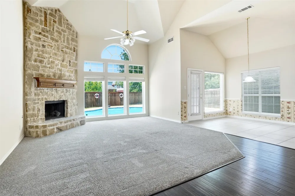 5231 Woodfield Drive Grand Prairie, TX 75052