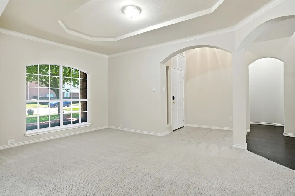5231 Woodfield Drive Grand Prairie, TX 75052