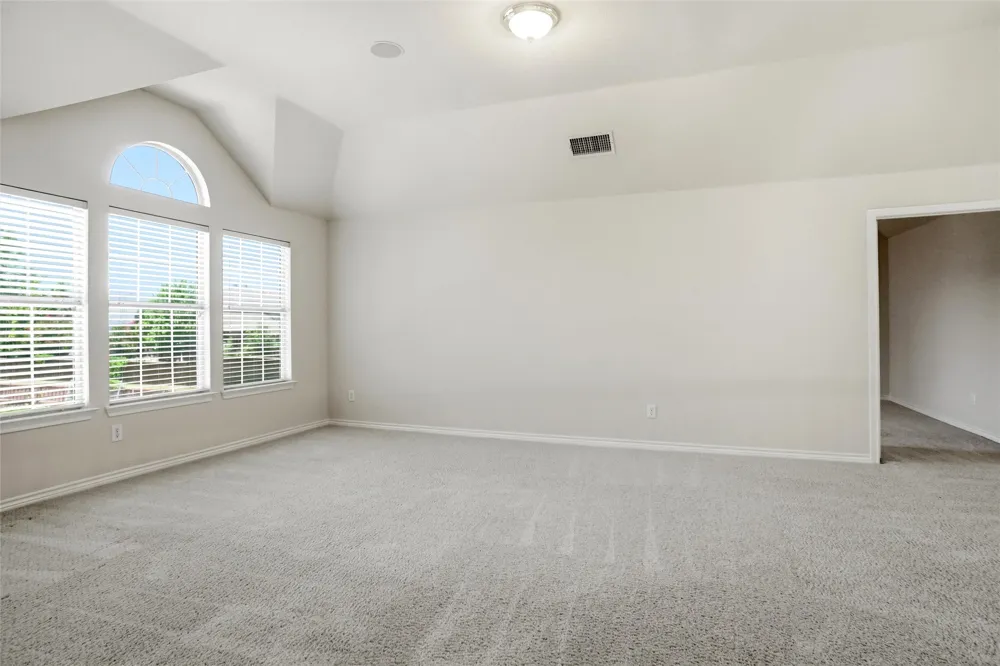 5231 Woodfield Drive Grand Prairie, TX 75052