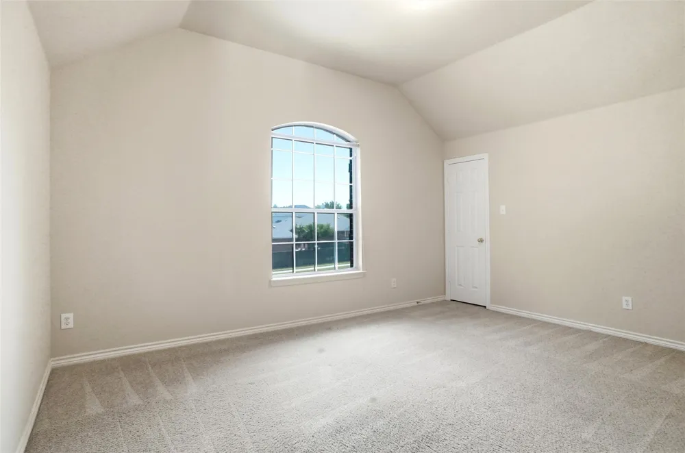 5231 Woodfield Drive Grand Prairie, TX 75052